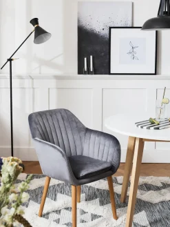 Sillón de terciopelo con patas de madera Emilia Sillas Con Reposabrazos|Sillas