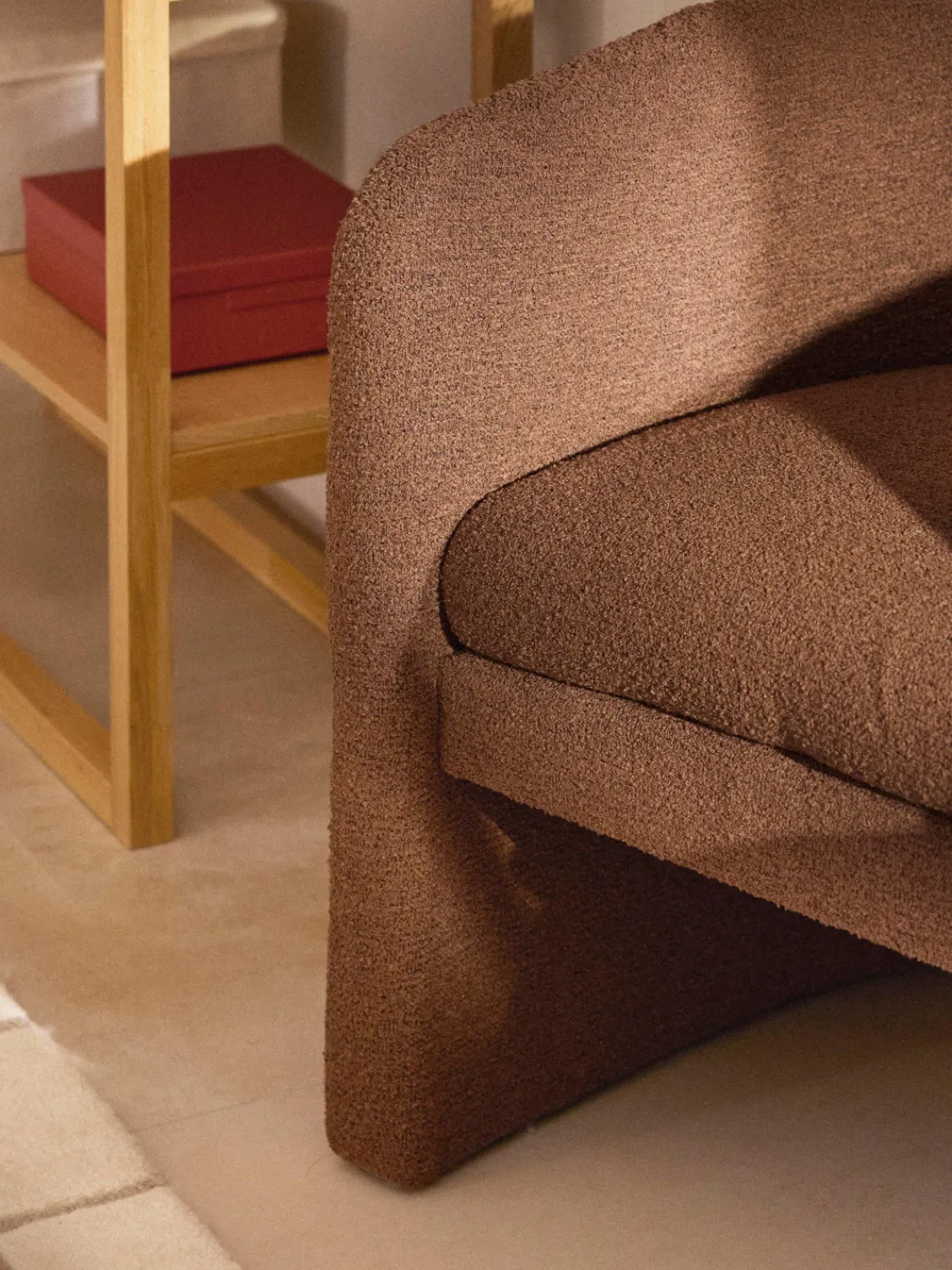 Sillones Pequeños|Sillones>Westwing Collection Sillón en tejido bouclé Mairo Bouclé marrón