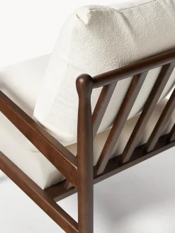 Sillones Pequeños|Sillones></noscript>Westwing Collection Sillón en tejido bouclé Mikkel Bouclé blanco Off White, madera de caucho, marrón oscuro pintado