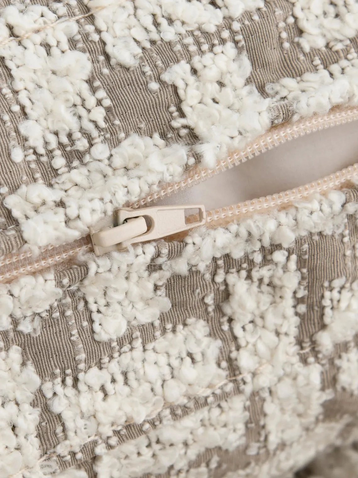 Sillones Pequeños|Sillones>Ellos Home Sillón en tejido bouclé Stories