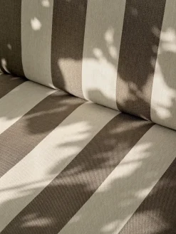 Sofás De Exterior|Sofás De Exterior></noscript>Ferm Living Sofá lounge para exterior Desert (2 plazas) Tejido blanco Off White, taupe, blanco crema