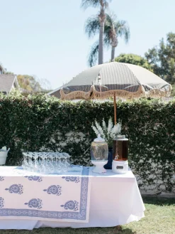 Sombrillas|Sombrillas>Business & Pleasure Sombrilla con flecos plegable Retro, Ø 180 cm Azul oscuro, blanco crema