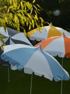 Sombrillas|Sombrillas><noscript><img width=