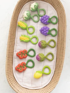 Juguetes Para Bebés|Juguetes Para Bebés>Oli & Carol Sonajero artesanal Artichoke