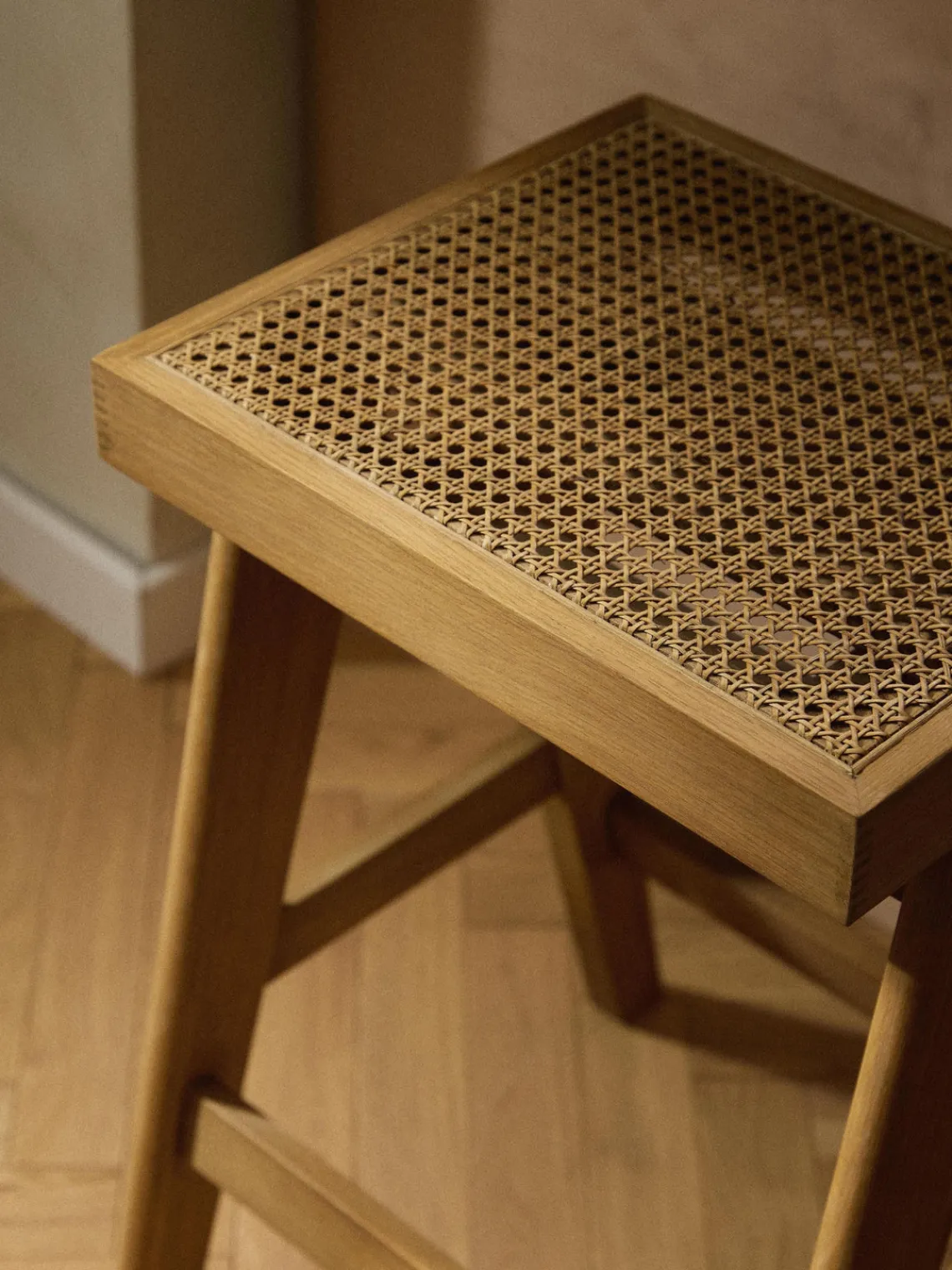 Taburetes Altos|Sillas>Westwing Collection Taburete alto con tejido vienés Sissi Madera de roble clara, beige claro