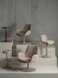 Taburetes Altos|Sillas> Taburete alto regulable Isaac Marrón