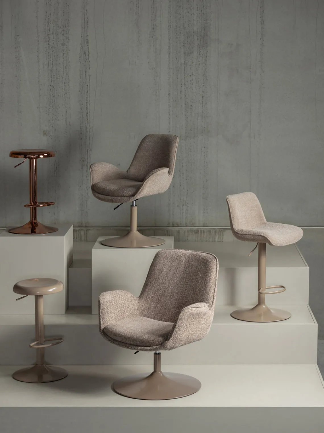 Taburetes Altos|Sillas> Taburete alto regulable Isaac Marrón