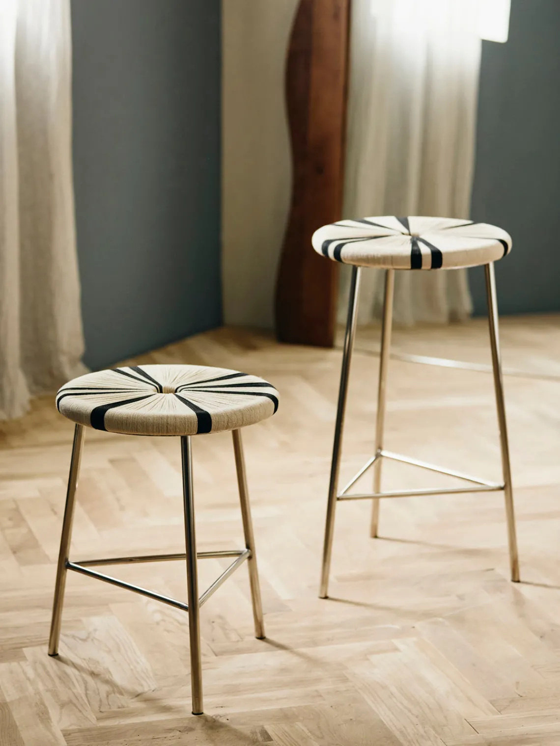 Discount Taburete bajo Morice, negro/ivory Pufs Y Otomanos|Pufs Y Otomanos