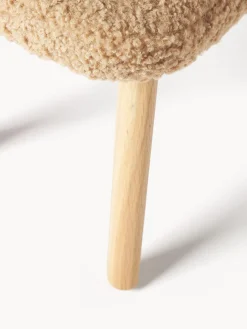 Pufs Y Otomanos|Pufs Y Otomanos></noscript>Westwing Collection Taburete de borreguillo Wing Borreguillo beige, madera de abedul