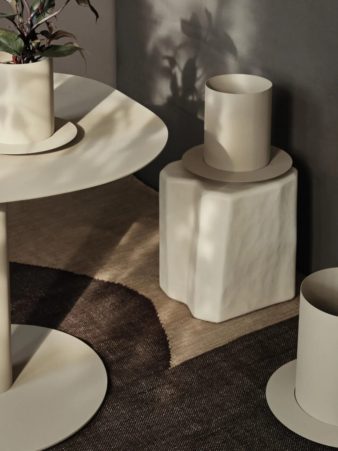 Sale Taburete de hormigón en forma orgánica Staffa Pufs Y Otomanos|Pufs Y Otomanos