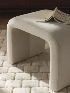 Pufs Y Otomanos|Pufs Y Otomanos></noscript>Westwing Collection Taburete de terciopelo Penelope Terciopelo blanco crema