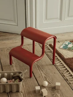 Decoración Infantil|Mesas Y Sillas Infantiles>Ferm Living Kids Taburete infantil de metal Up Step Rojo