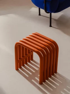 Pufs Y Otomanos|Pufs Y Otomanos></noscript>Noo.ma Taburete Nokk Naranja