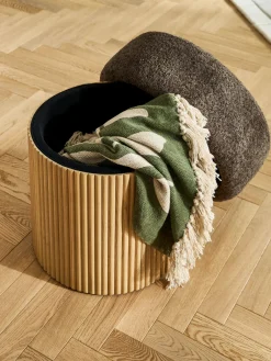 Pufs Y Otomanos|Pufs Y Otomanos></noscript>Westwing Collection Taburete tapizado en borreguillo bouclé con espacio de almacenamiento Nala Tejido borreguillo bouclé taupe, madera de fresno clara