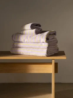 Toallas De Playa|Toallas>Bongusta Toalla de algodón ecológico Naram, tamaños diferentes Lavanda, amarillo claro