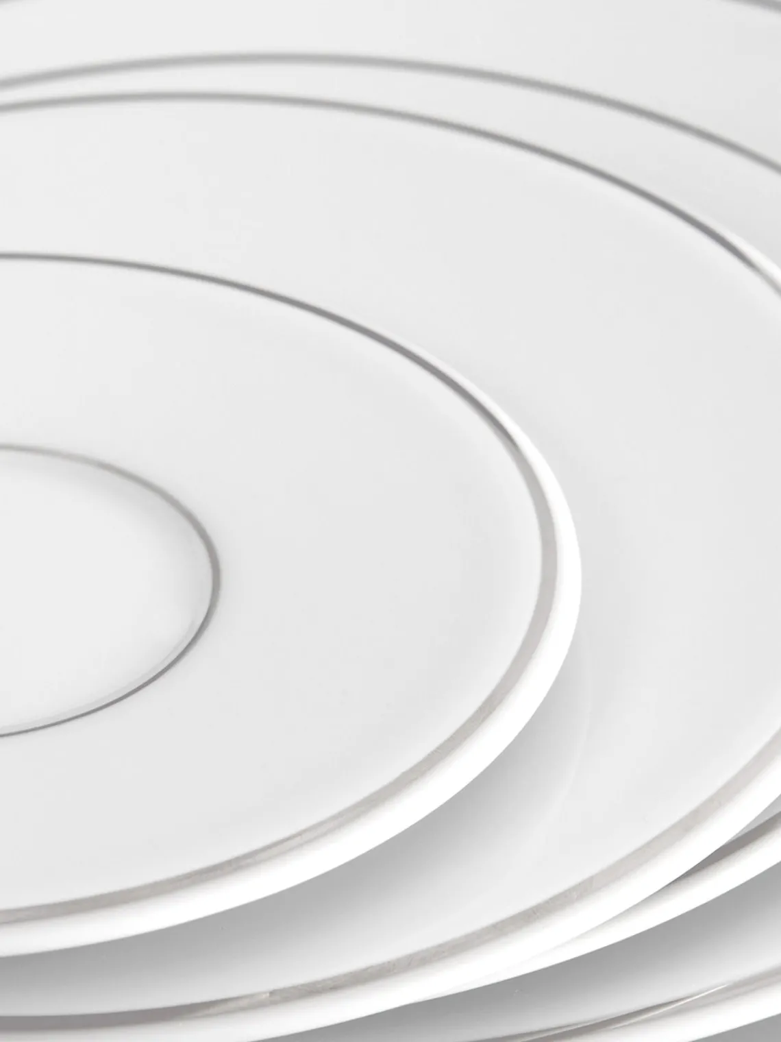 Vajillas Completas|Menaje De Mesa>Meissen Vajilla de porcelana con borde platino pintado a mano Vitruv, 2 comensales (12 pzas.)