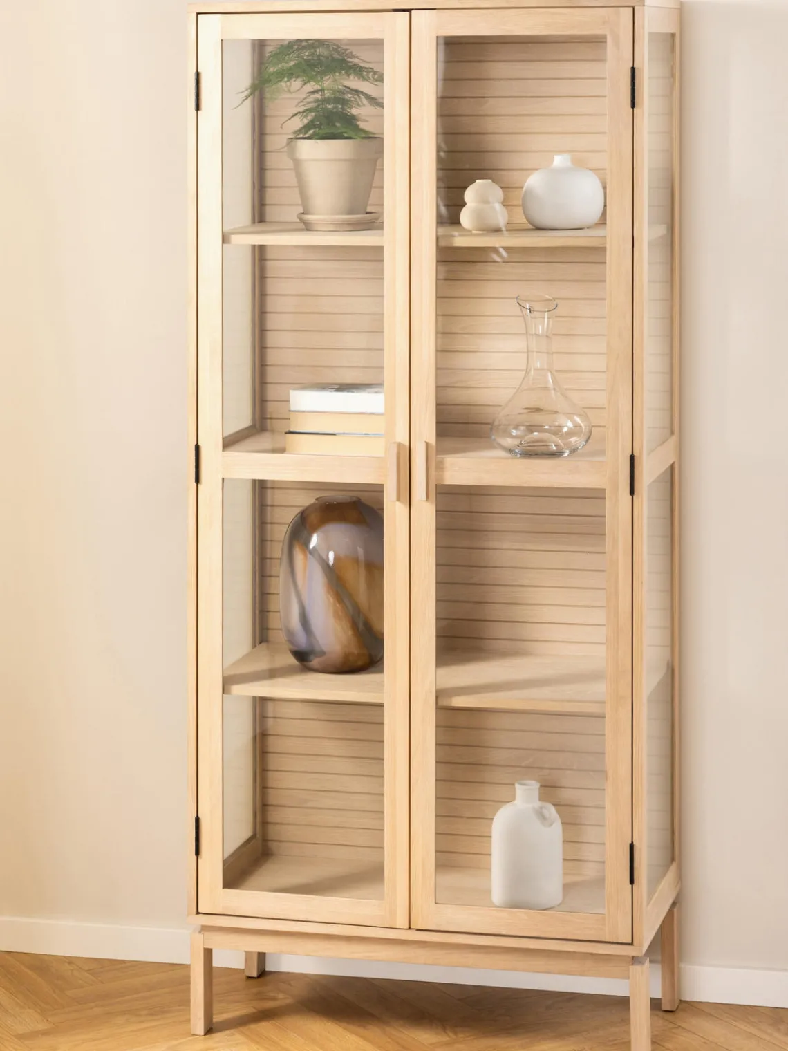 Vitrina de madera con puertas de vidrio Linley Vitrinas|Vitrinas