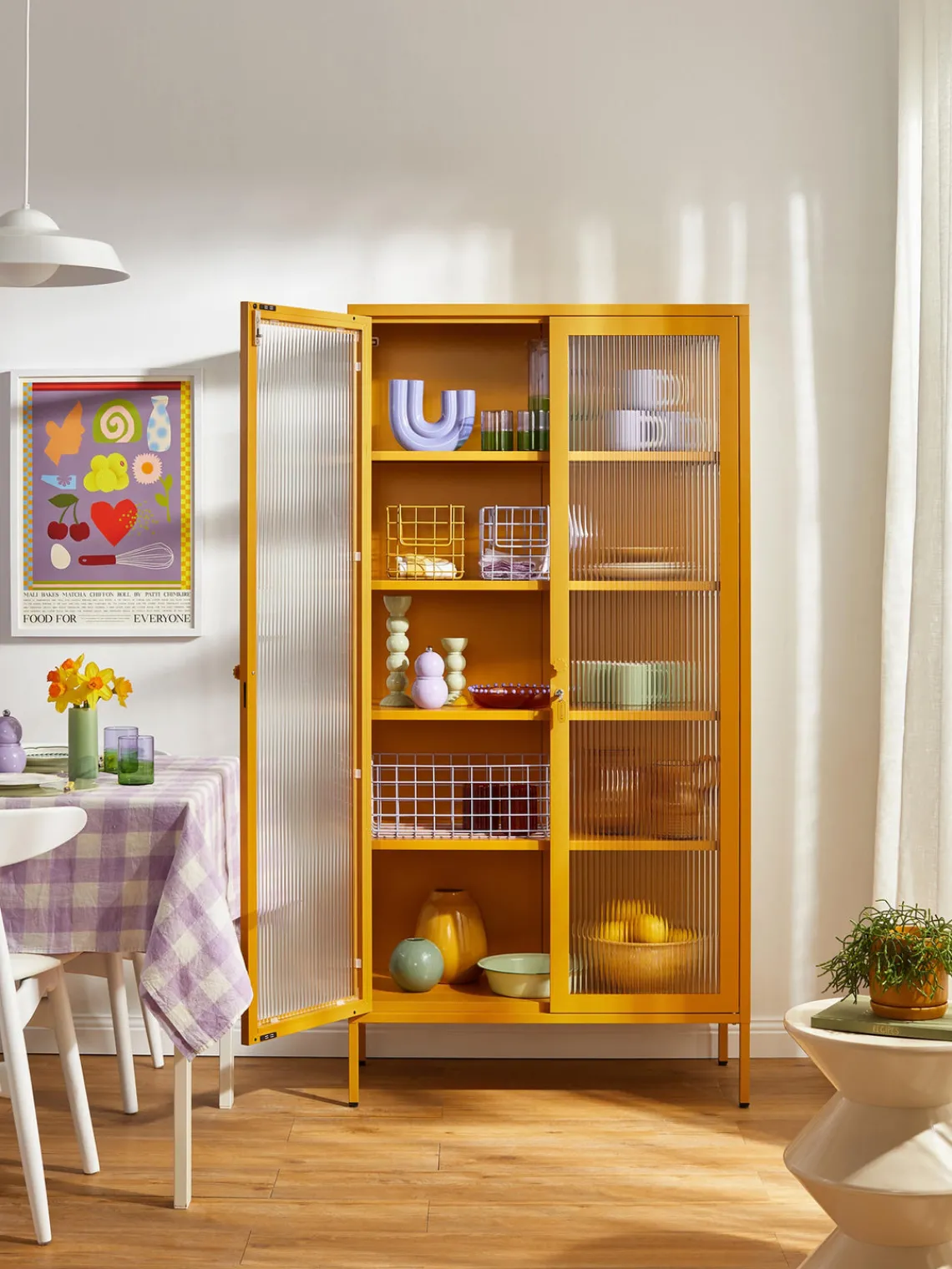 New Vitrina de metal con cristal acanalado The Collector Vitrinas|Vitrinas