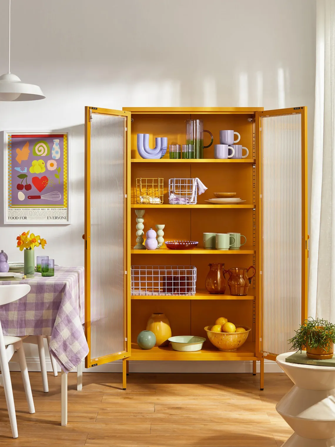 New Vitrina de metal con cristal acanalado The Collector Vitrinas|Vitrinas