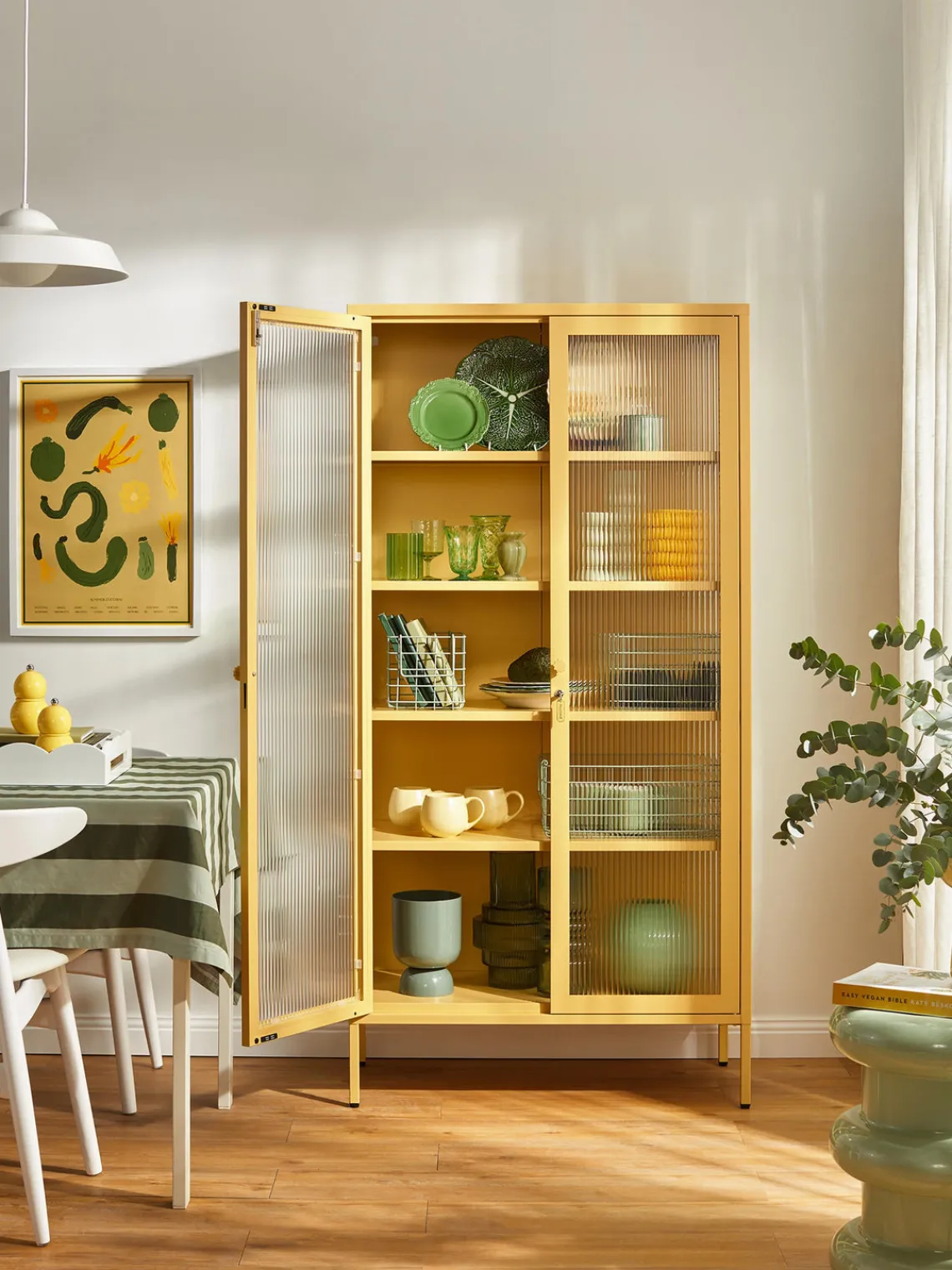 Vitrinas|Vitrinas>Mustard Made Vitrina de metal con cristal acanalado The Collector Amarillo claro