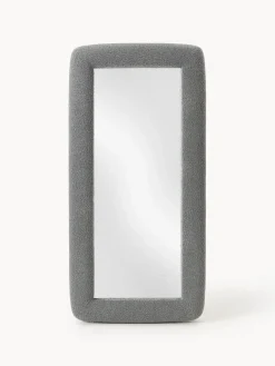 Jarrones|Decoración>Westwing Collection Westwing | Crosby Studios, espejo de pie con marco en tejido bouclé Glace Gris oscuro